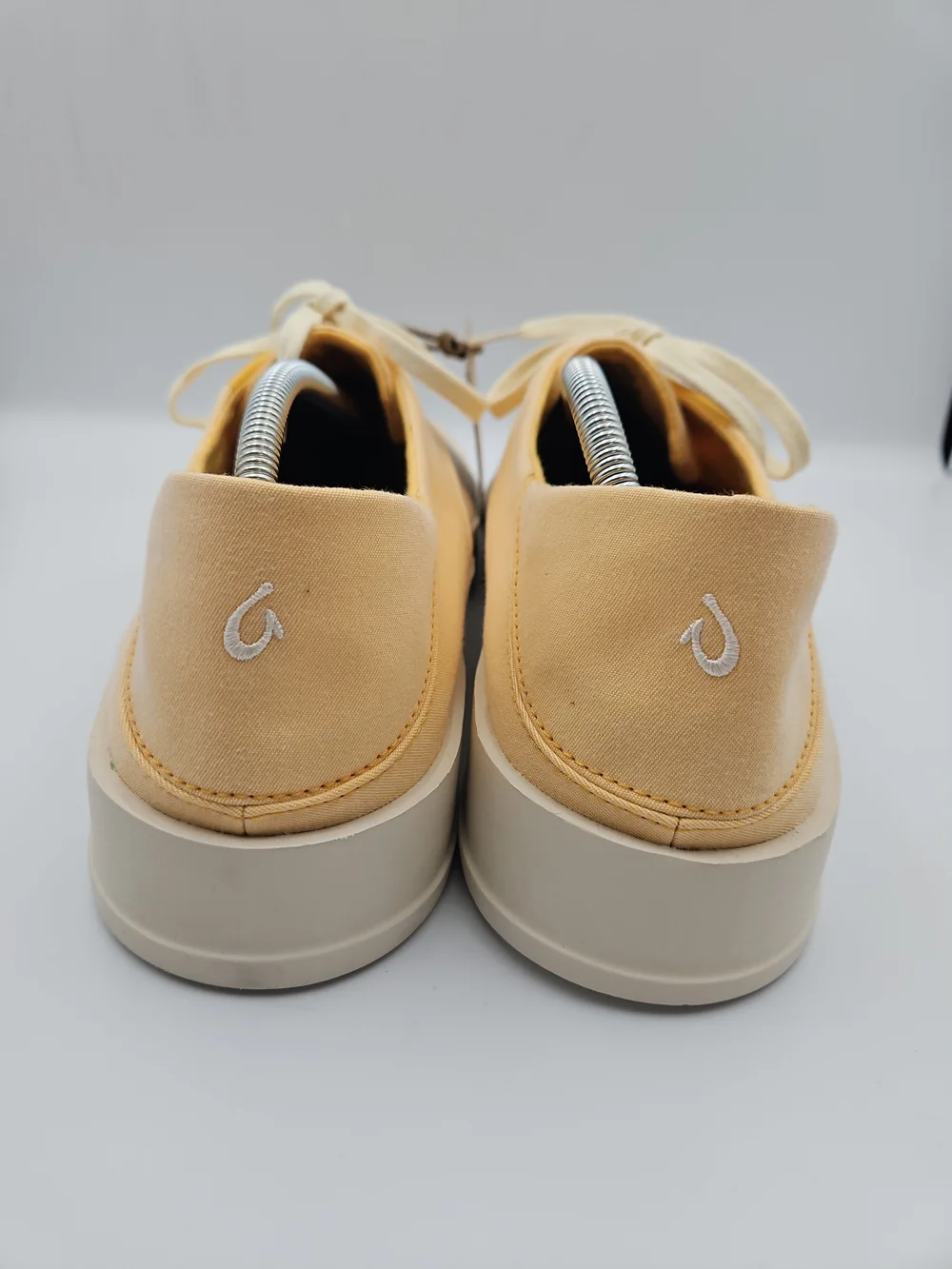 OluKai Men's Low-Top Sneakers in Yellow and Cream